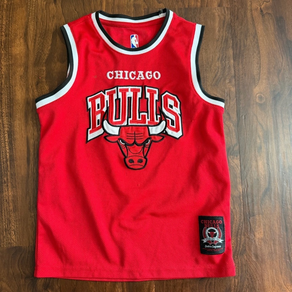 3/$30 ☀️ NBA Chicago Bulls Red Youth Jersey Tank with Black & White Trim